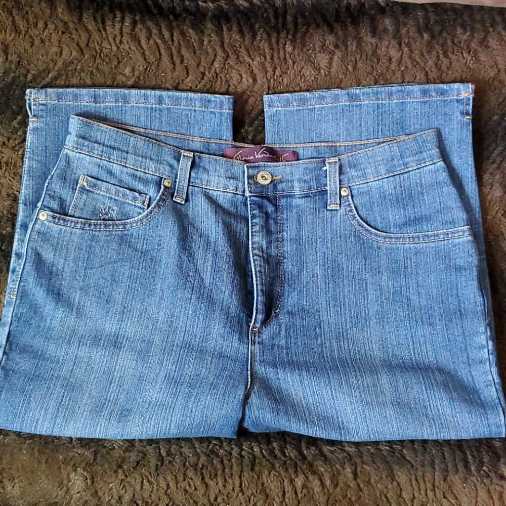 Capris - Picture 3 of 7